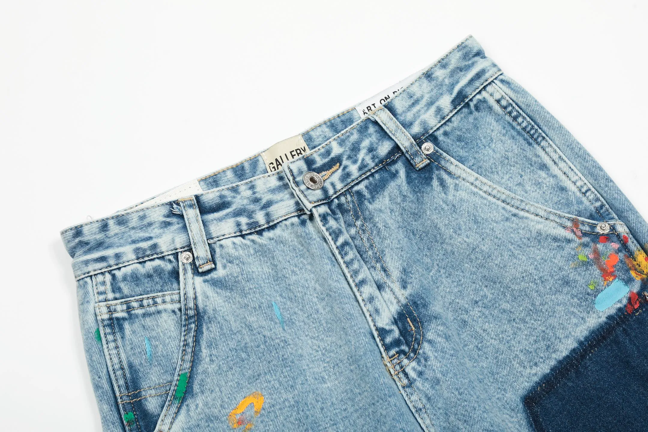 #8163 P250💰 Independent GALLERY DEPT. Vintage splicing loose washed flared jeans - truly restore the ultimate texture of Vintage - original hardware accessories washed and other elevators, QR code analysis are all purchased from the original factory, high degree of restoration, you are welcome to compare the products~ - three-dimensional version loose and comfortable without picking the body shape taller and slimmer factory Seiko original factory quality control same style for men and women can be matched with couples Versatile recommendation Necessary jeans for all seasons -Size: 28 30 32 34 36